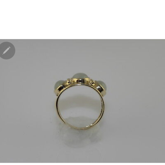 14kt GOLD 3 stone Jade Ring ..So Pretty - Picture 2 of 8